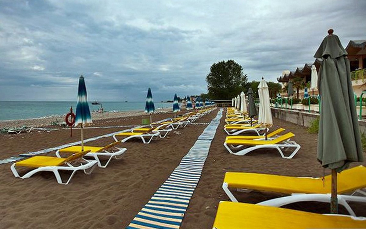 Пляжи Лазаревского